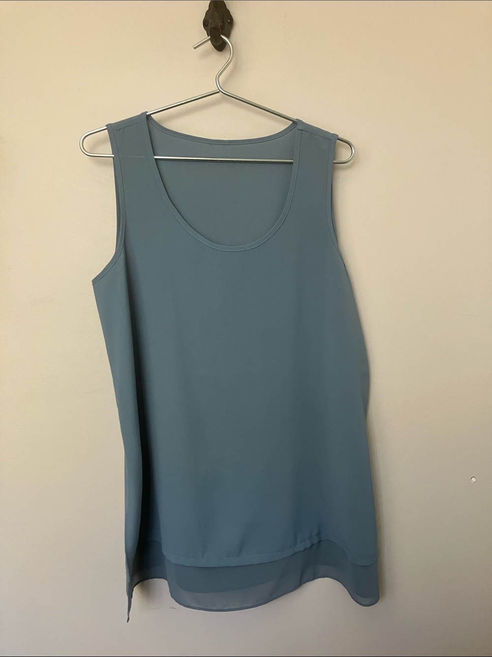 Sleeveless Scoop Neck Tank Top - Dusty Blue